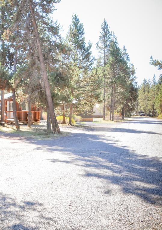 Bend-Sunriver Camping Resort Two-Bedroom Cabin 5 외부 사진